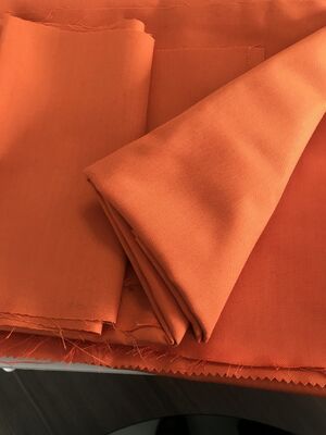 Chống nhiệt 200-400 độ Cải sợi Aramid có chiều rộng 150cm và sức kéo 1000N 5cm lý tưởng cho thiết bị an toàn