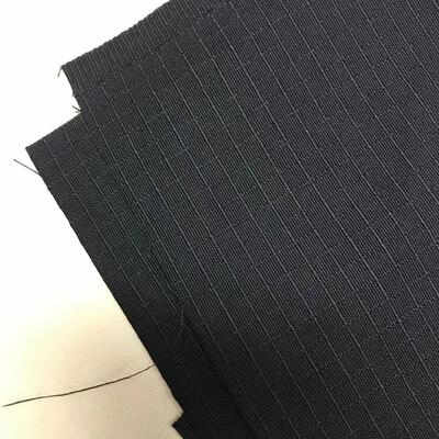 Vải chịu nhiệt trọng lượng trung bình với khả năng cách điện tuyệt vời, phù hợp với môi trường công nghiệp nhiệt độ cao